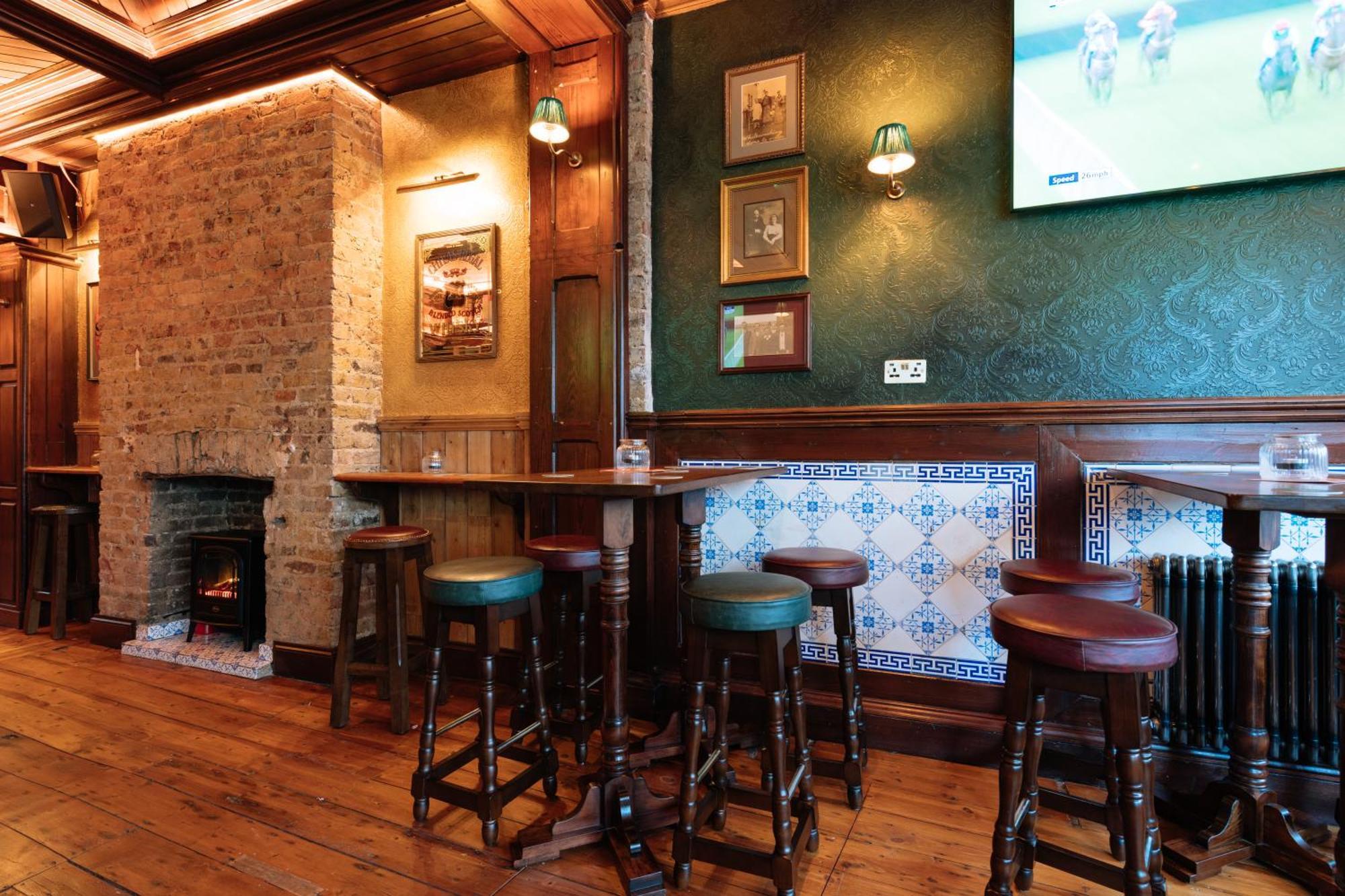 The Crown Pub & Guesthouse Londra Esterno foto