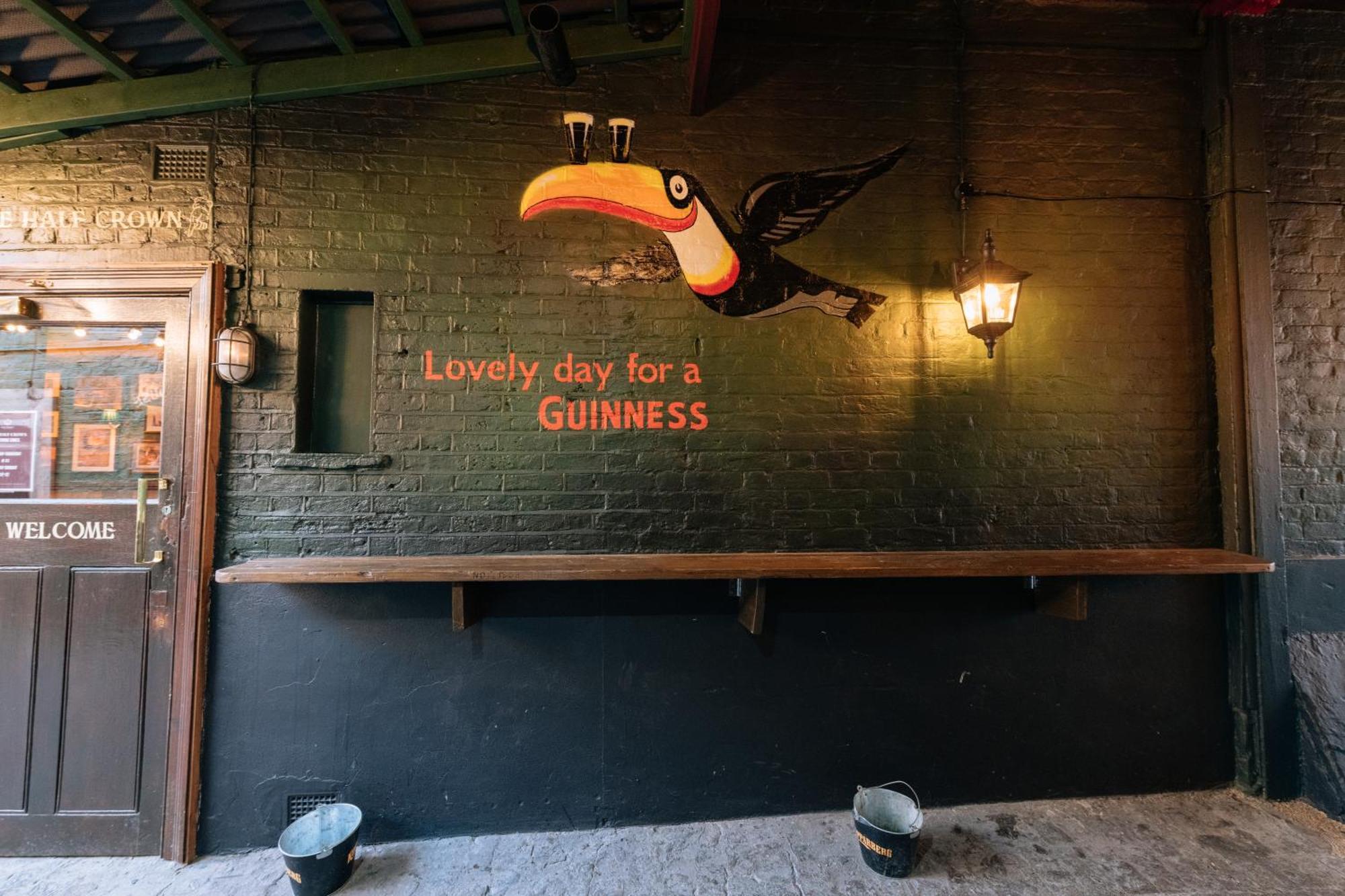 The Crown Pub & Guesthouse Londra Esterno foto