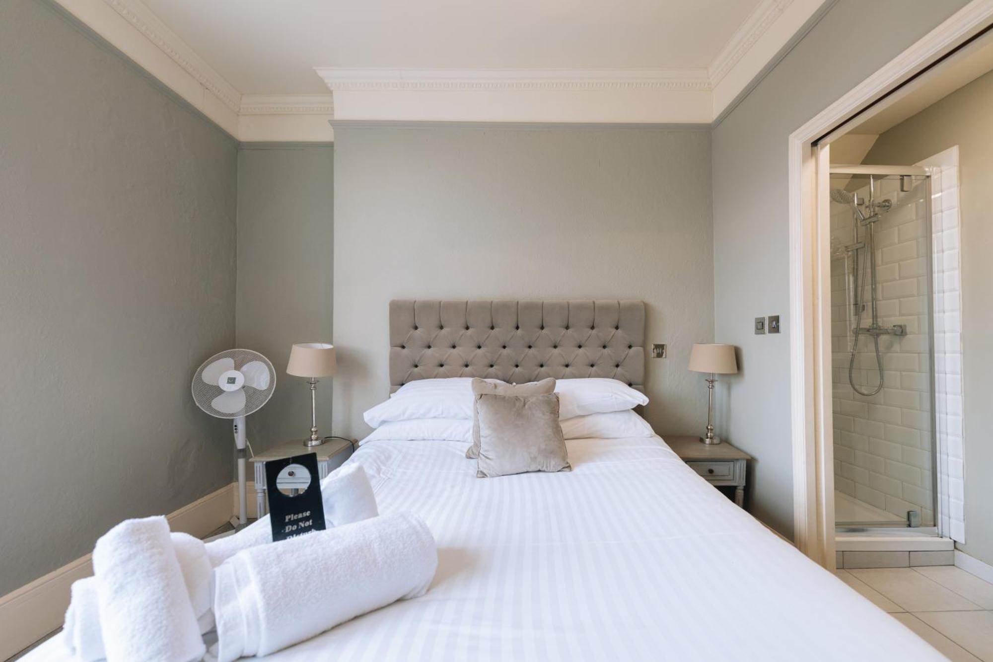 The Crown Pub & Guesthouse Londra Esterno foto
