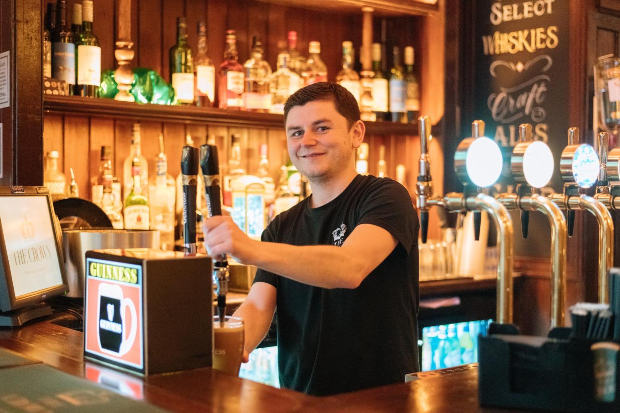 The Crown Pub & Guesthouse Londra Esterno foto