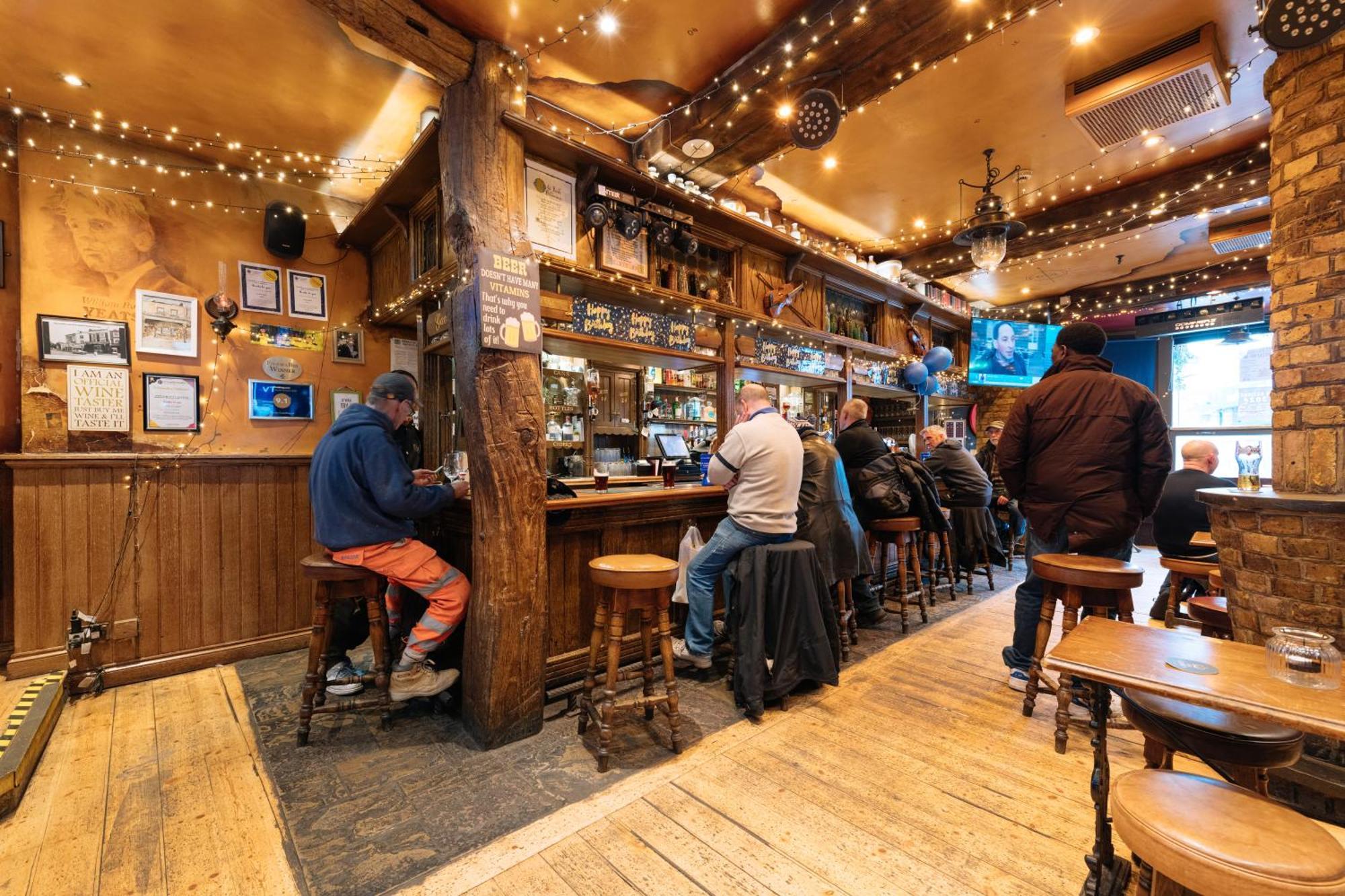 The Crown Pub & Guesthouse Londra Esterno foto