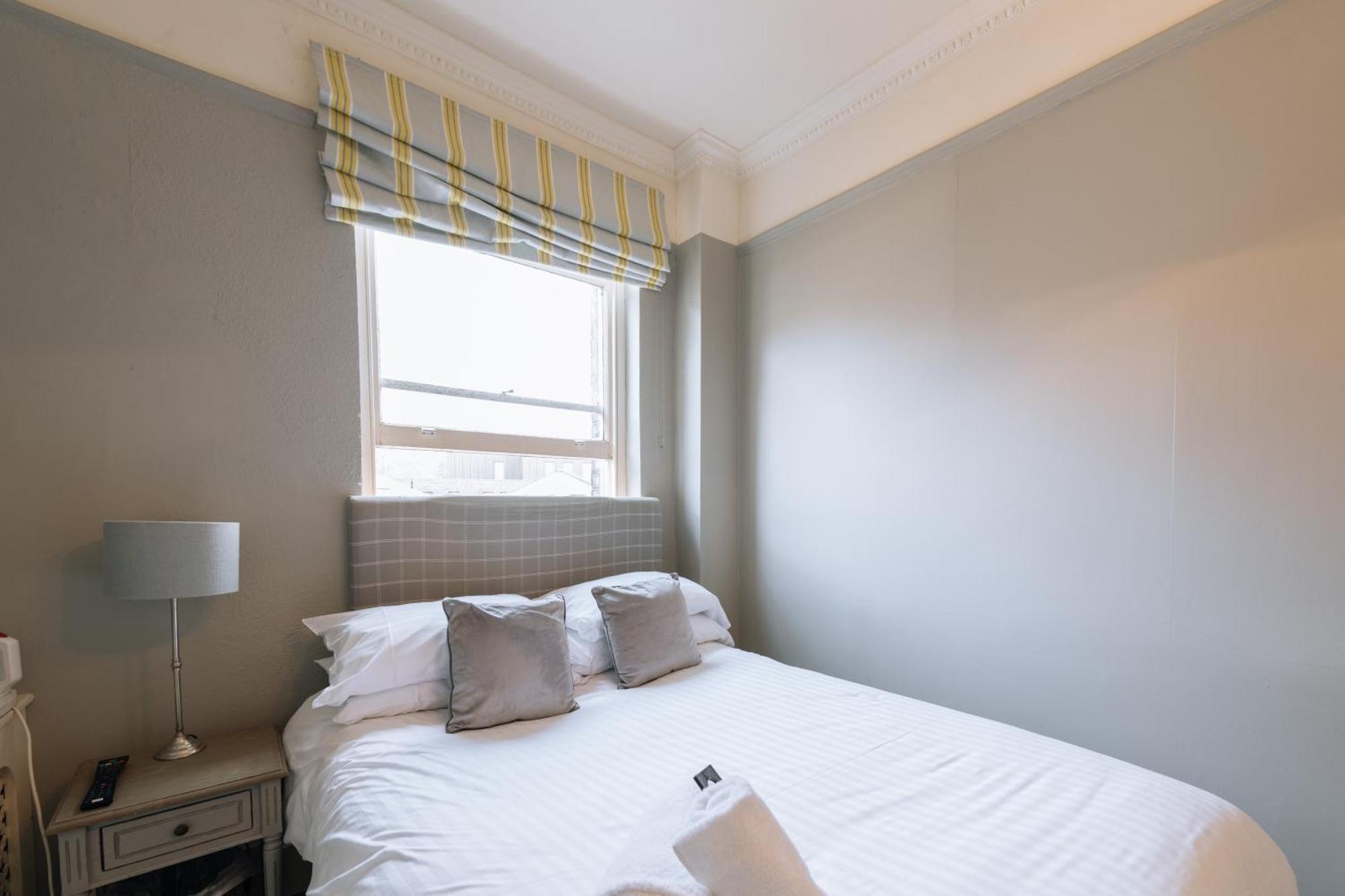 The Crown Pub & Guesthouse Londra Esterno foto