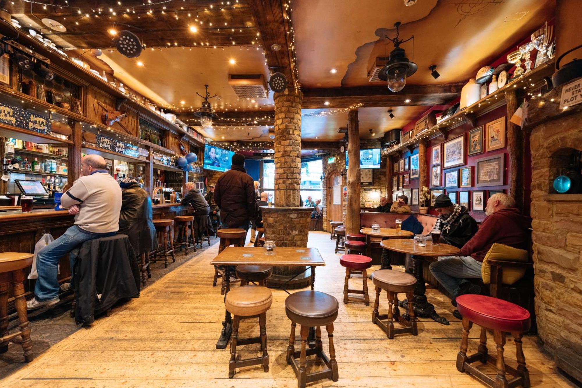 The Crown Pub & Guesthouse Londra Esterno foto