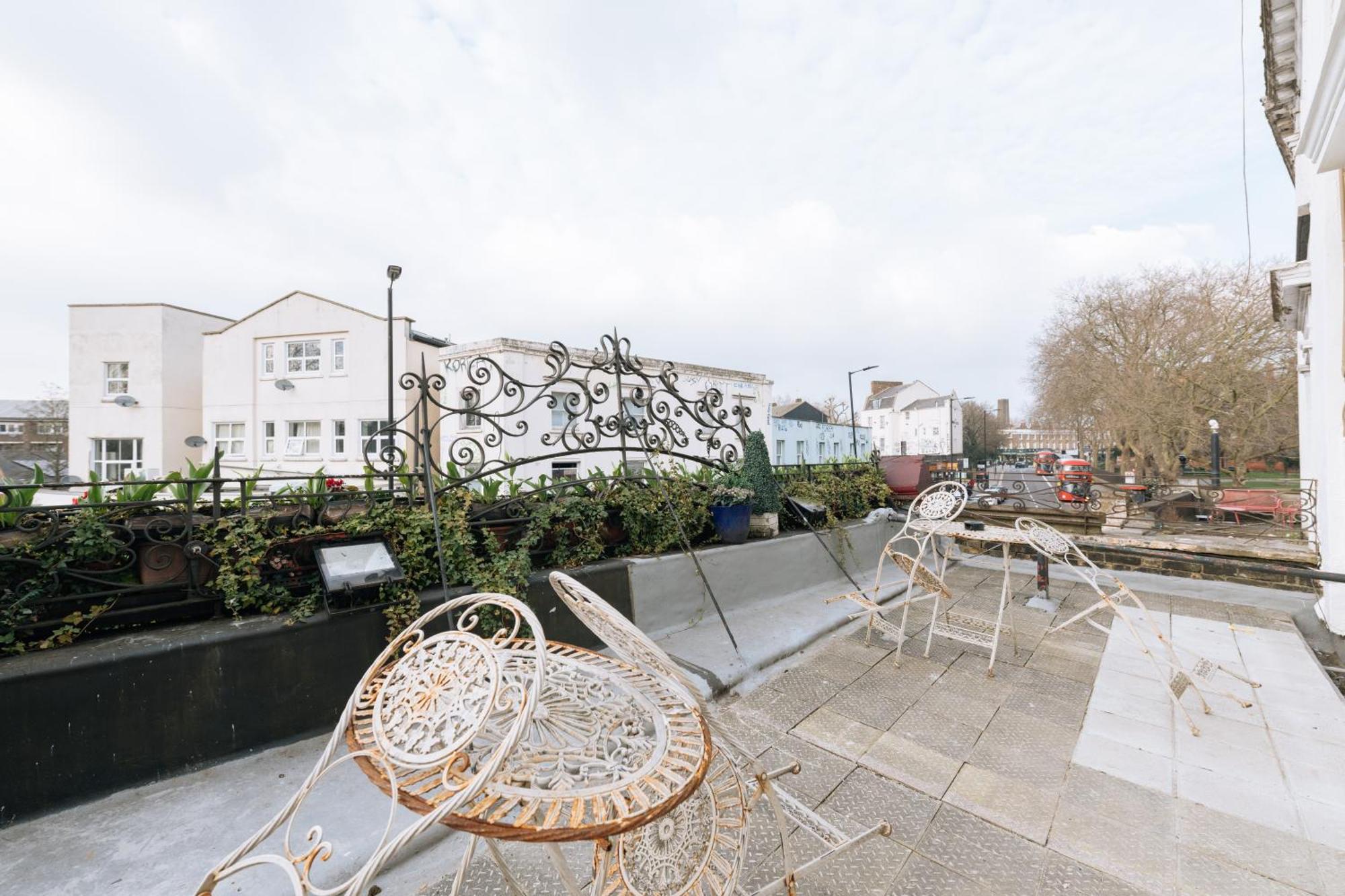 The Crown Pub & Guesthouse Londra Esterno foto